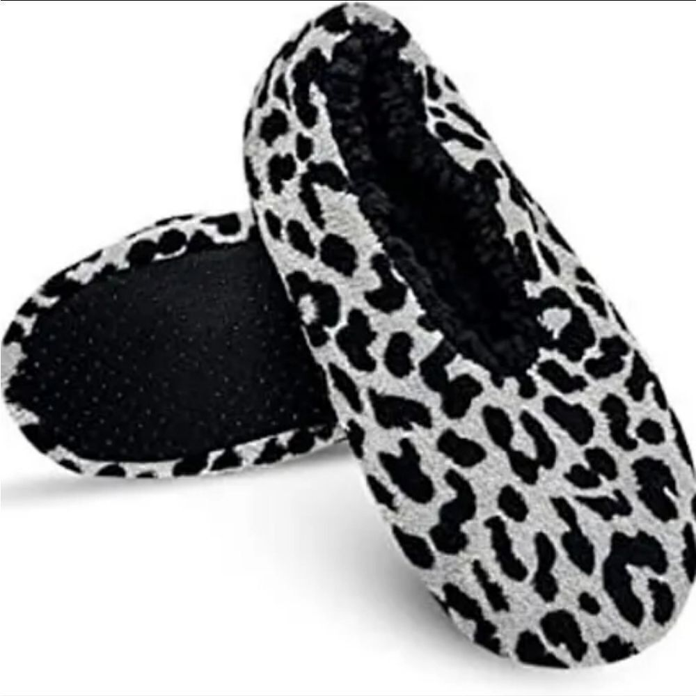 NWT ISAAC MIZRAHI SHERPA LINED ANIMAL PRINT SLIPPERS SZ.M (7-8)